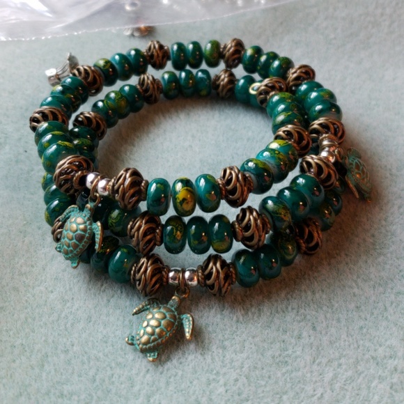 Sea life bangle - Picture 1 of 1